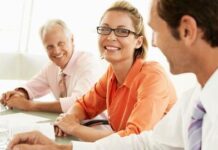 Confidently Introduce Yourself: Master Personal Communication Image of a person confidently introducing themselves